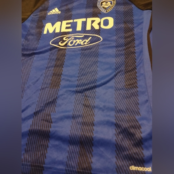 Adidas Coquitlam Metro Ford Soccer Club Jersey 》Size: Medium - Picture 4 of 6